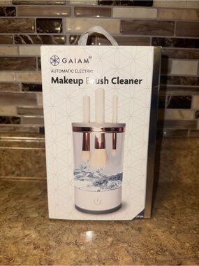 GAIAM White and Rose Gold Automatic Makeup Brush Cleaner